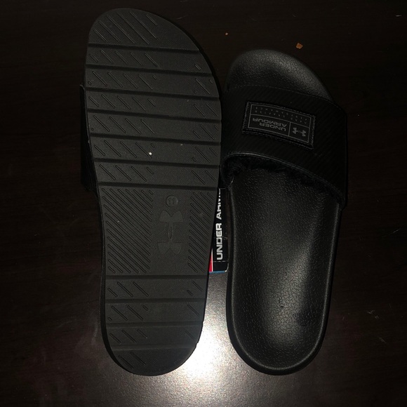Under armour men’s slides - Picture 2 of 4